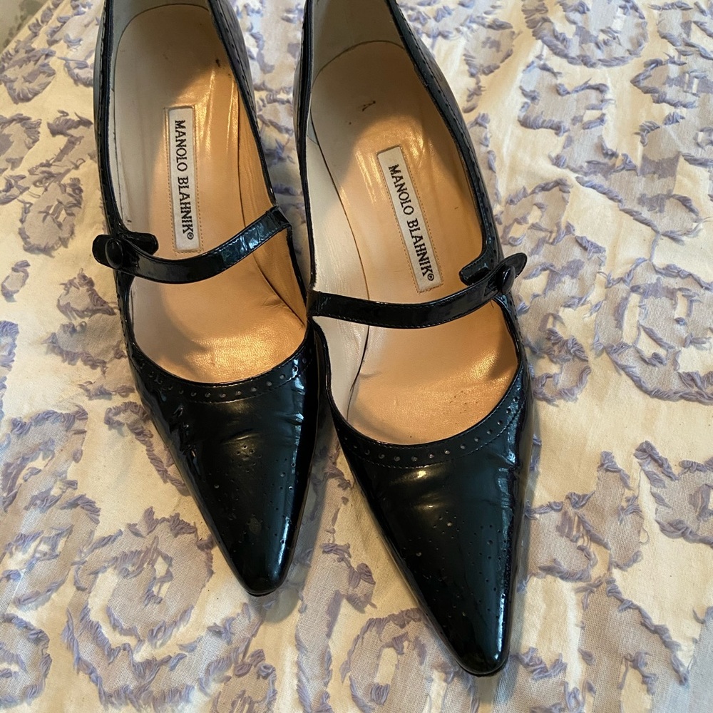 Kitten heels Monolo Blahnik Mary Janes